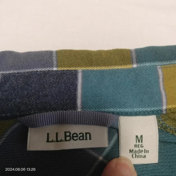 LL Bean Women's Sz Medium Blouse Shirt Button Up Front Pockets Plaid - Picture 4 of 9